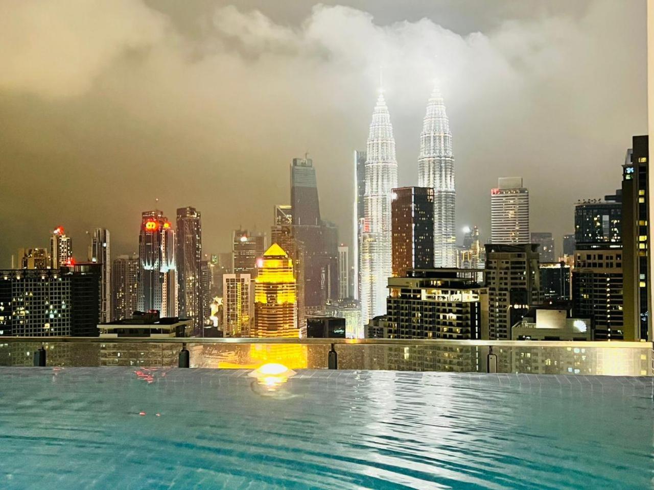The Luxe Colony Skypool By Tasu Home Kuala Lumpur Bagian luar foto