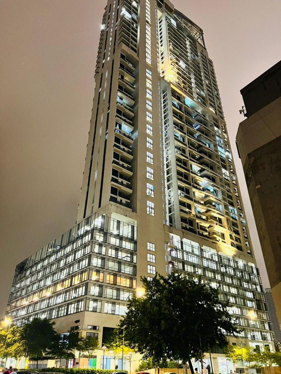 The Luxe Colony Skypool By Tasu Home Kuala Lumpur Bagian luar foto