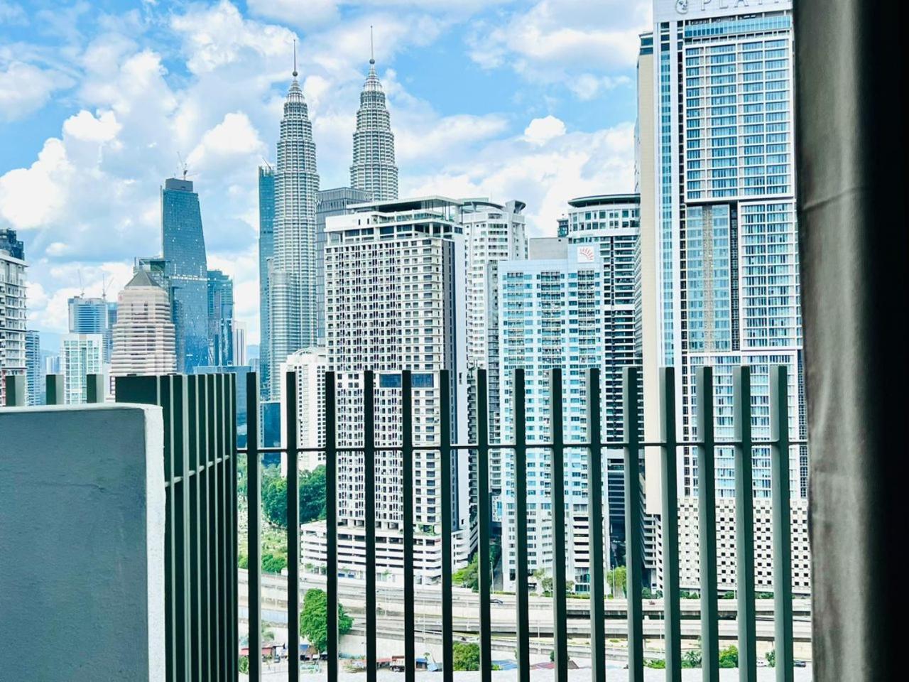 The Luxe Colony Skypool By Tasu Home Kuala Lumpur Bagian luar foto