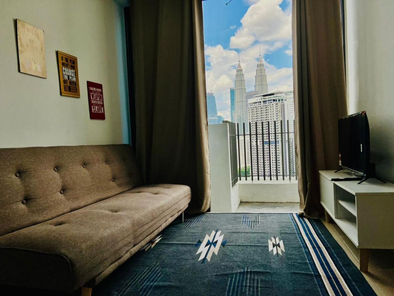 The Luxe Colony Skypool By Tasu Home Kuala Lumpur Bagian luar foto