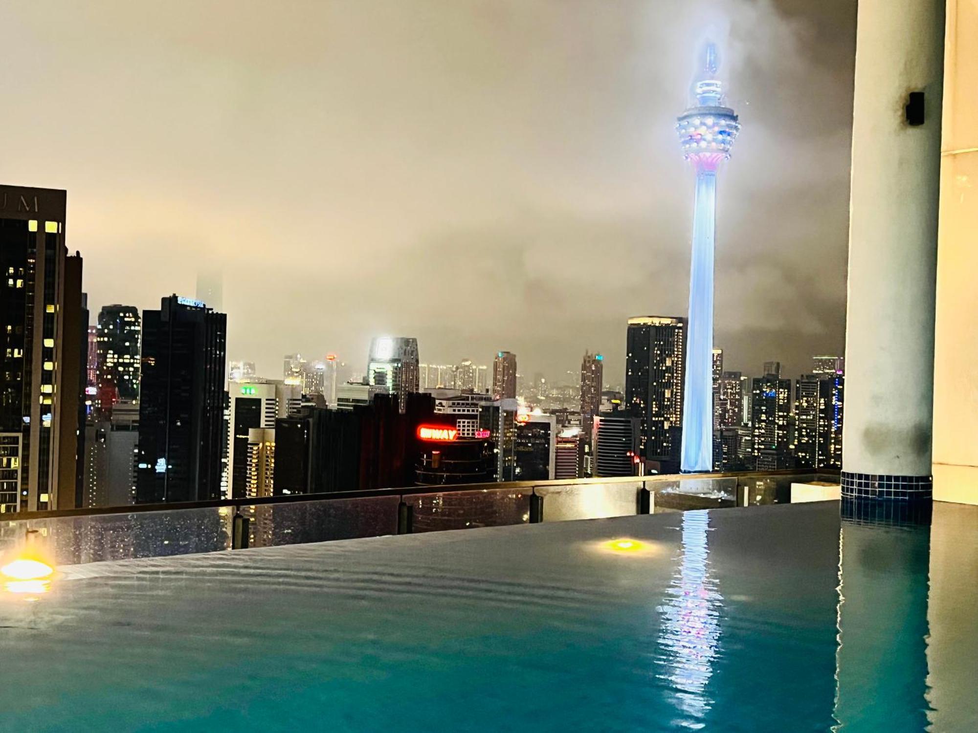 The Luxe Colony Skypool By Tasu Home Kuala Lumpur Bagian luar foto